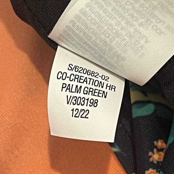 Old Navy Bikini Swim Bottoms XL Set Of 2 X-Large 18 Tropical Floral Trendy Cute - Picture 8 of 11